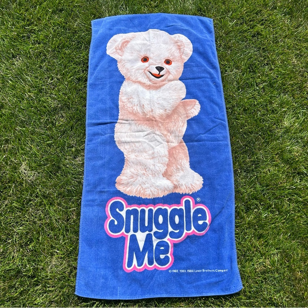1984 Snuggle Me Blue Beach Towel